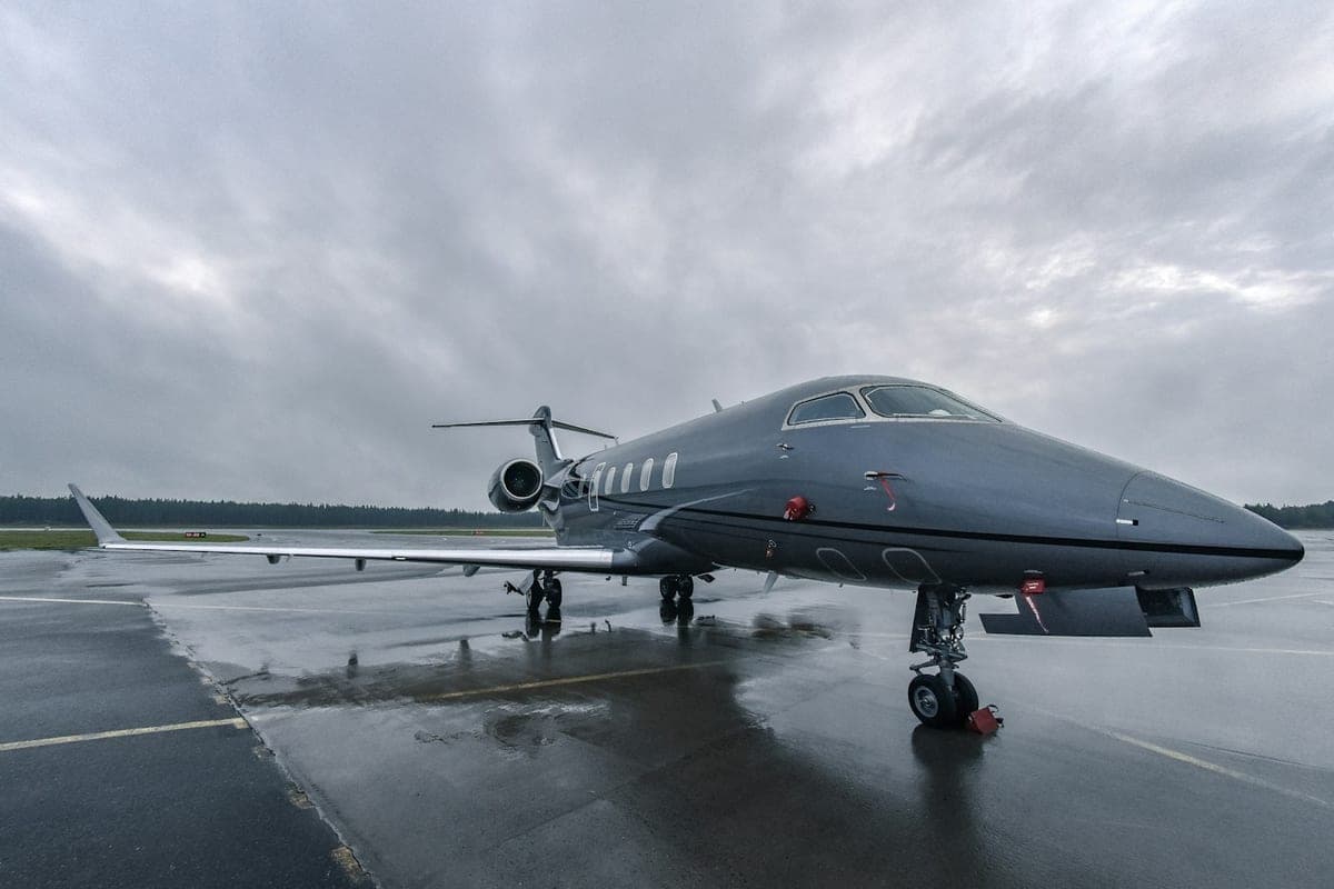 Super Midsize at a European airport — illustrative